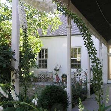 Camellia Cottage Bed & Breakfast Scotsburn エクステリア 写真