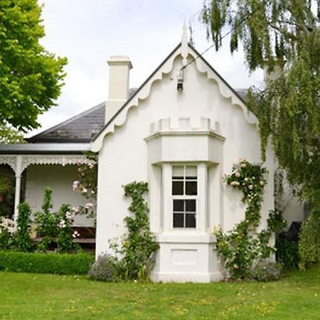 Camellia Cottage Bed & Breakfast Scotsburn エクステリア 写真