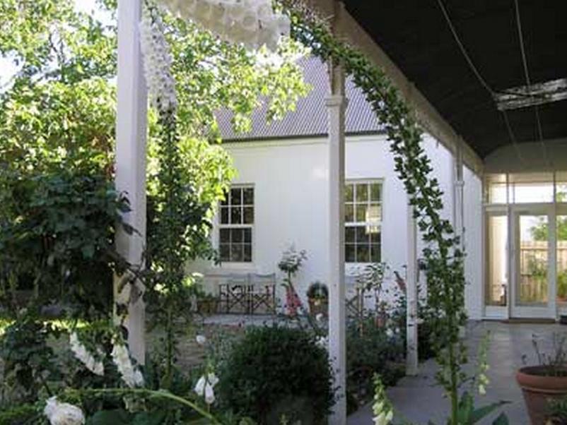 Camellia Cottage Bed & Breakfast Scotsburn エクステリア 写真