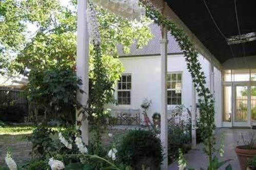 Camellia Cottage Bed & Breakfast Scotsburn エクステリア 写真